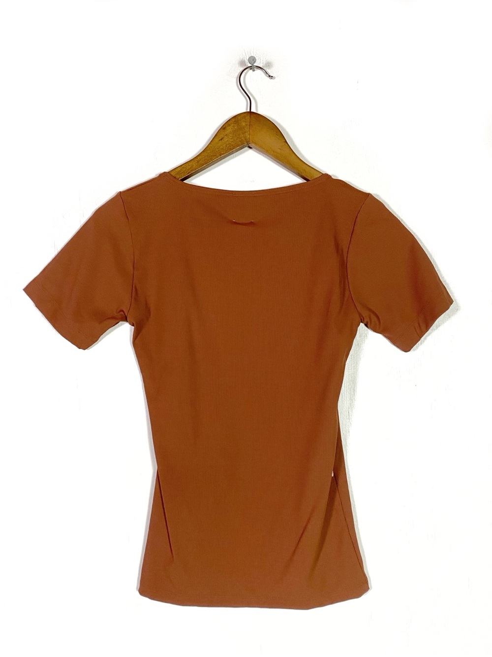 Scoop Neck Short Sleeve Tee in Rust - Picture 3 of 4